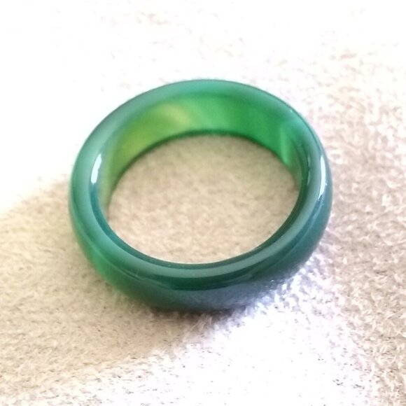 Multi-Hued Green Bands ~ Agate Stone Ring Size 7 ~ Friendship + Promise Rings - Picture 1 of 12